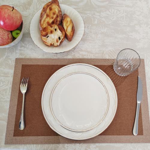 Cream White Golden Thread Plate