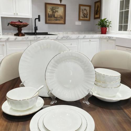 Ivory Fluted Ceramic Plate Set with Gold Lining